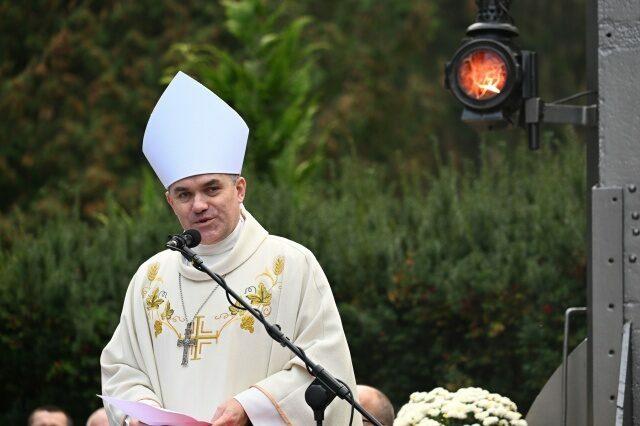 Read more about the article Komunikat o objęciu diecezji</br>przez bp. Zbigniewa Zielińskiego